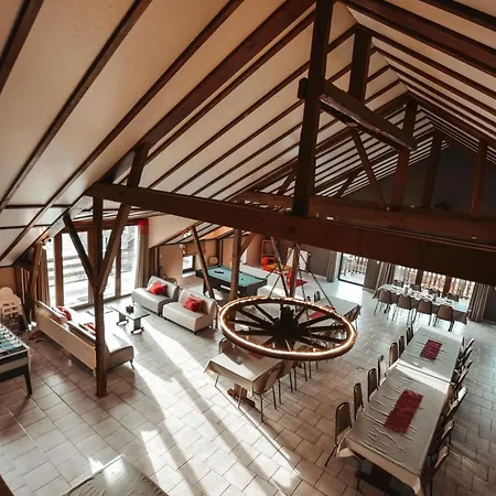Chalet Le Vieux Sanglier - 41 Pers -